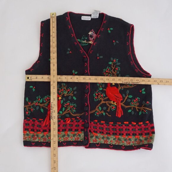 Vintage White Stag Black Cardinal Embroidered Sweater Vest Cabincore Cottage 16W - Picture 2 of 8